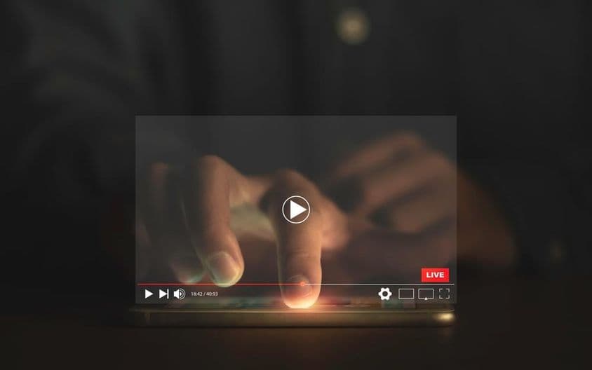 Élő közvetítés a youtubon.