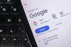 Google alkalmazás logója a Google Play Áruházban.