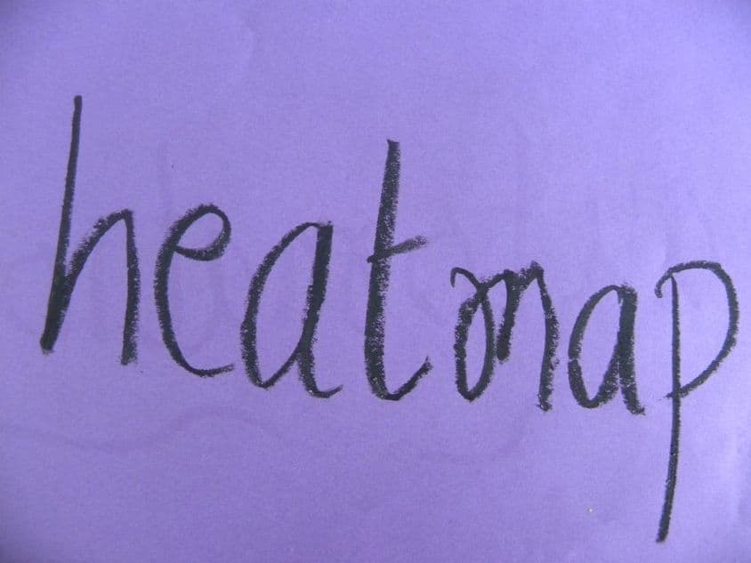 Lila papírra kézzel írt hőtérkép szövege.